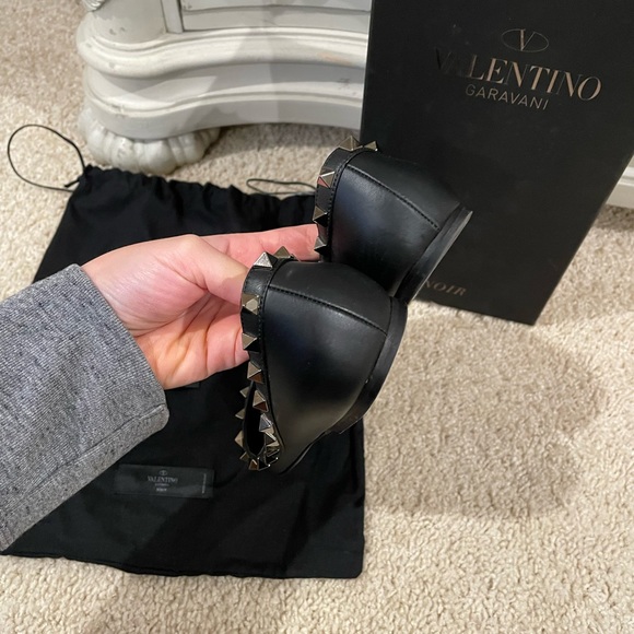 Valentino Noir Matte Black Gunmetal Rockstud Pointed Toe Flats Sz 37.5 - Picture 5 of 11